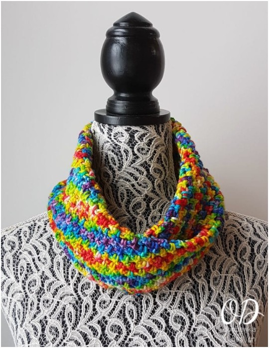 Crochet Chasing Rainbows Cowl