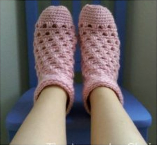 Crochet Lazy Daisy Socks