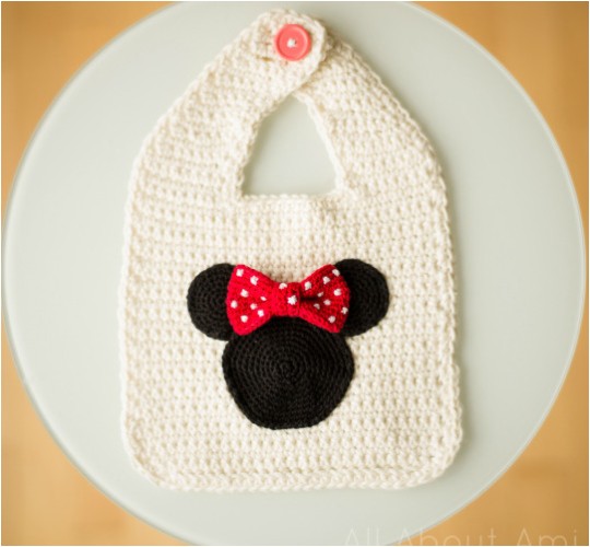 Crochet Minnie Mouse Basic Bib
