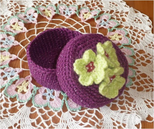Crochet Pretty Floral Trinket Box