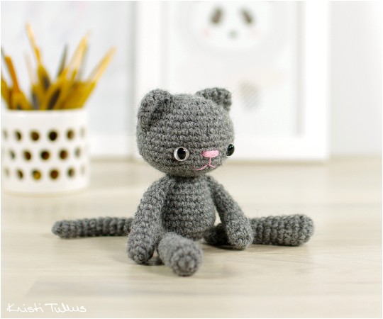 Crochet Small Long Legged Cat