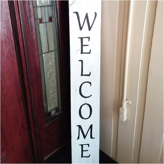 DIY Easy Front Door Welcome Sign