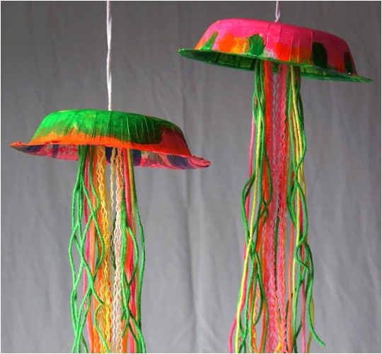 DIY Glow-in-the-Dark Jellyfish