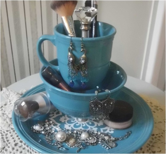 DIY Teacup Jewelry Holder