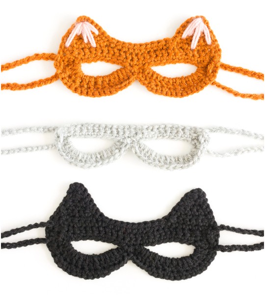 Crocheted Cat Mask