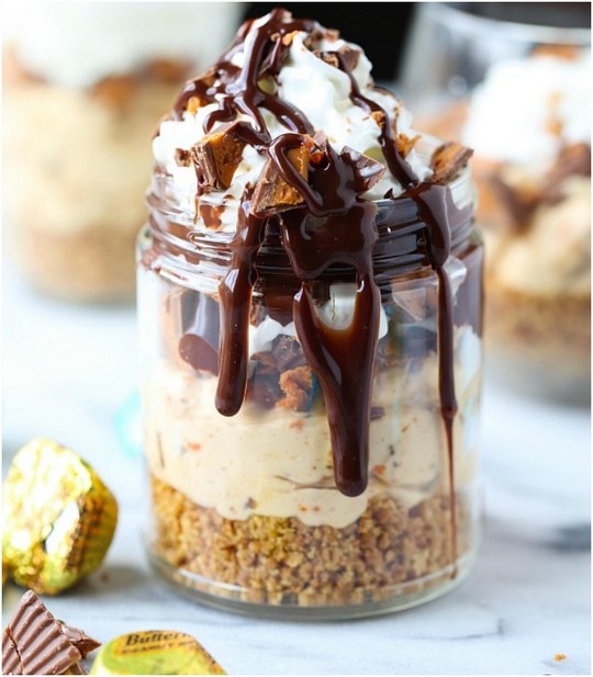 No Bake Butterfinger Cheesecake Cups