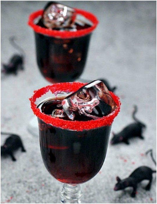 A Spooky Black Cocktail Recipe