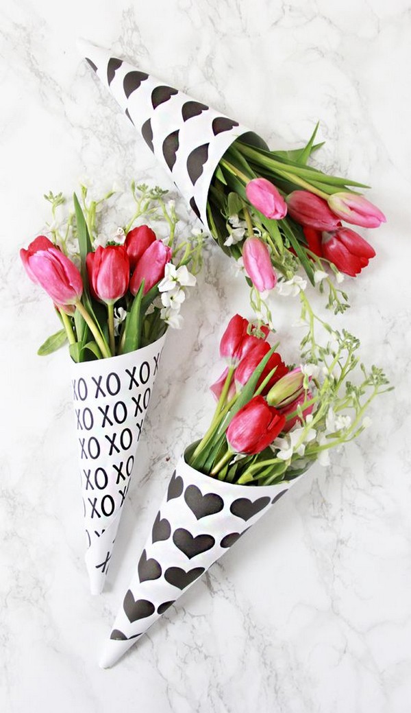 DIY Valentine Free Printable Flower Bouquets